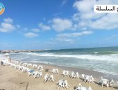 لأول مرة منذ بداية المصيف.. شواطئ الإسكندرية مغلقة بسبب ملتم أغسطس.. صور