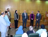 رئيس جامعة سوهاج يتابع مبادرة "أنا أيضا مسئول".. ويؤكد: المسئولية تبدأ من الوعى