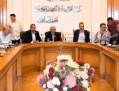 غرفة تجارة القاهرة تبحث الترتيبات النهائية لمعرض "أهلًا مدارس"