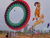 أفيال وفهود وثعابين تحلق فى السماء.. فعاليات كرنفال الطائرات الورقية بسريلانكا 