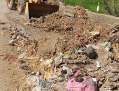 رفع 150 طن من القمامة والمخلفات الصلبة بـ 7 قرى فى سوهاج