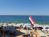 انخفاض الإقبال على شواطئ الإسكندرية بنهاية أغسطس.. رفع الراية الخضراء شرقا والصفراء غربا للسباحة بحذر.. إدارة المصايف: تغيير لون الرايات تبعا لحالة البحر يوميا.. ونناشد المصطافين عدم نزول البحر بعد السابعة مساء
