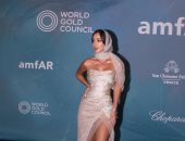 مصمم فستان بسمة بوسيل المثير للجدل: الاسكارف جزء أساسى من التصميم