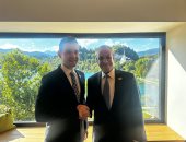 وزير الخارجية يلتقي وزير خارجية شمال مقدونيا على هامش منتدى بليد الاستراتيجي