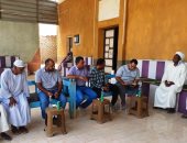 لجنة ميدانية تستجيب لمطالب أهالى قرية الشريف إبراهيم بأسوان
