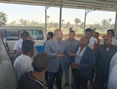 نائب محافظ الجيزة يتابع تسليم مشروعات حياة كريمة المنفذة بالصف وأطفيح