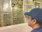 هنيدى يحتفل بالمولد النبوى بصورة من الروضة