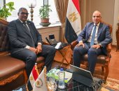 وزيرا الرى المصرى والسودانى: الحفاظ على مسار مبادرة حوض النيل