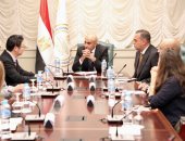 وزير التعليم يستعرض خطوات إطلاق منصة "كويرو" لتدريس البرمجة والذكاء الاصطناعى