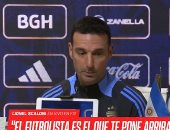 سكالوني يتأثر بشدة بسبب إصابة بانيشيلي ويؤكد مشاركة ميسي أمام زامبيا