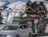 الفرار من الغارات.. أهالى غزة يتركون أماكنهم خوفا من القصف الجوى الإسرائيلى