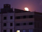 القمر يتناقص.. 70% فقط من إضاءته تظهر فى سماء الليل