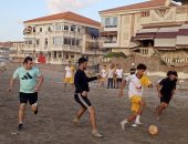 وكيل الشباب والرياضة بدمياط يشارك بالمباراة النهائية لكرة القدم على شواطئ رأس البر