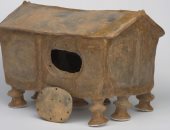 العثور على جرة جنائزية من العصر الحديدى عمرها 2600 عام فى بولندا