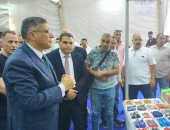 محافظ الجيزة يتابع التجهيزات النهائية لافتتاح معرض أهلا مدارس بالعمرانية.. صور