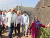 محافظ القليوبية يتفقد منشآت زراعية ويلتقى المزارعين فى الاحتفال بعيد الفلاح 73