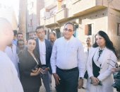 محافظ قنا يبحث مع وفد أممى خطة إعادة الإحياء المتكامل لمنطقة دندرة