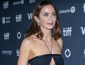 إيميلى بلانت تثير الجدل بنحافتها فى مهرجان تورونتو.. صور