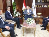 محافظ بنى سويف يلتقى نائب وزير الصحة فى مستهل زيارته التفقدية للمحافظة
