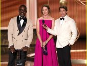 ستيرلينغ كى براون يظهر على سكوتر بحفل جوائز الإيمى