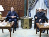 الإمام الأكبر يؤكد لسفير اليونان استعداده افتتاح مركز لتعليم اللغة العربية