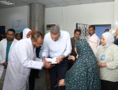 محافظ أسوان يتفقد مركز الأورام ويطمأن على الخدمات الطبية المقدمة للمرضى