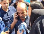 أحمد صيام يشيع جنازة شقيقته بحضور منير مكرم وحسان العربى.. صور