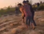 خلافات على الجيرة بالأرض الزراعية تنتهى بضرب عامل وابنه فى الدقهلية