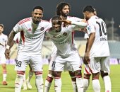 الجزيرة يتقدم على بني ياس بثلاثة أهداف في الشوط الأول