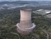 شاهد لحظة تفجير برج تبريد نووى فى محطة هارتسفيل بالولايات المتحدة