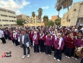 استعدادا للعام الدراسى الجديد.. وزارة التعليم: الزى المدرسى عنوان للانضباط.. التشديد على دخول الطالب باليونيفورم.. تحذر المدارس: عدم إجبار ولى الأمر على شرائه من مكان معين.. وتطبيق لائحة الانضباط على أى مخالفات