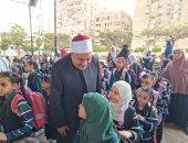 رئيس قطاع المعاهد الأزهرية يتفقد مجمع مدينة نصر في أول أيام العام الدراسي الجديد
