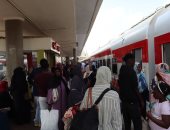 السكة الحديد تشغل الرحلة الـ 19 للعودة الطوعية للأشقاء السودانيين لوطنهم.. صور 