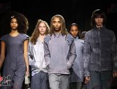 ألوان نابضة بالحياة وإبداعات عصرية تتألق في أسبوع الموضة بلندن