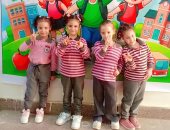 المدارس تستقبل الطلاب بالعام الدراسى الجديد بأجواء مبهجة.. المديريات التعليمية: عدد الطلبة فى المقعد لا يزيد عن 3 و50 فى الفصل.. ومتابعة مستمرة لنسب الحضور وتفعيل الغياب يومياً.. والمناهج أصبحت أكثر بساطة.. صور