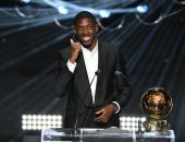 حفل جوائز الكرة الذهبية.. عثمان ديمبيلى الأفضل فى العالم لأول مرة فى تاريخه.. محمد صلاح يحقق أفضل ترتيب فى مسيرته.. وسيطرة نجوم باريس سان جيرمان على ألقاب البالون دور 2025 فى ليلة السقوط الأولى بالدورى الفرنسى