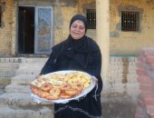 ابتهالات ومدائح وحلوى.. احتفالات متواصلة بالمولد النبوى فى شوارع أسوان