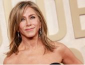 خبيرة تجميل تكشف أسرار روتين جينيفر أنيستون لاطلالات السجادة الحمراء