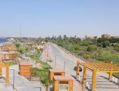 واجهة قنا الجديدة.. أعمال كورنيش النيل تقترب على الانتهاء لاستقبال الزوار من كل مكان.. تكلفة التطوير تجاوزت 200 مليون جنيه على مساحة 1.4 كيلو متر.. والمحافظ: الكورنيش يعد متنفسا للأهالى والدخول مجانا.. صور