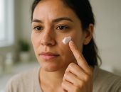 ما هو حمض الديويك؟ السر وراء مكافحة البقع الداكنة وحب الشباب