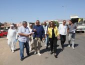 وزيرة التنمية المحلية توجه بنقل تجار الخردة والجملة بالرويسات للهناجر