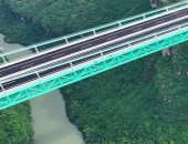 جسر الصين العظيم.. ارتفاعه 625 مترا ومقاوم للرياح ويسجل رقما قياسيا عالميا 