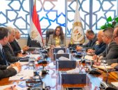 منال عوض: ترجمة الخطط الاستراتيجية إلى مشروعات تنفيذية في المحافظات 