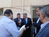 محافظ الجيزة يغير مسار جولته ويتفقد خدمات مستشفى أبو النمرس بشكل مفاجئ