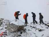 تساقط الثلوج يحوّل جبال تاترا البولندية إلى لوحة ساحرة