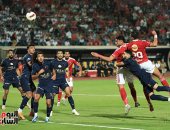 الشوط الأول.. الزمالك يتقدم على الأهلى بهدف نظيف فى قمة الدورى.. صور 