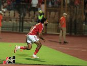 هدايا الشحات تقود الأهلى لإسقاط الزمالك فى قمة الكرة المصرية 2-1.. صور 