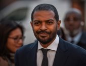 تفاصيل القبض على نويل كلارك بعد خسارته قضية التشهير