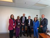 وزير الطيران يبحث مع وفد كوبا إمكانية التمهيد لتوقيع اتفاقية نقل جوي