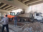 رفع 400 طن مخلفات ورتش خلال حملة نظافة أسفل محور عمرو بن العاص بالهرم